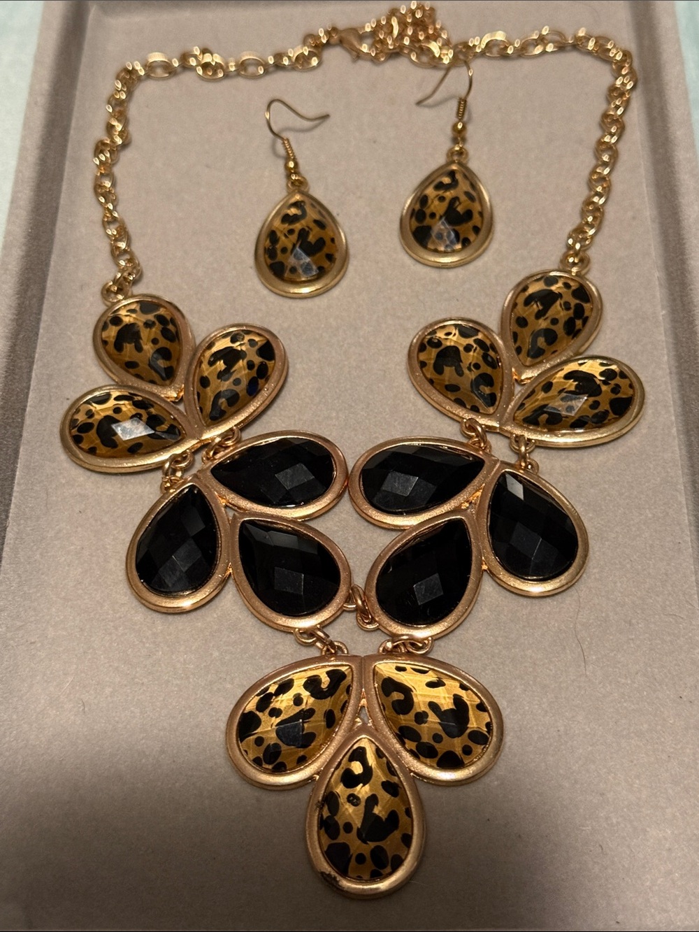 Gold-Tone Leopard & Black Teardrop Statement Necklace Set